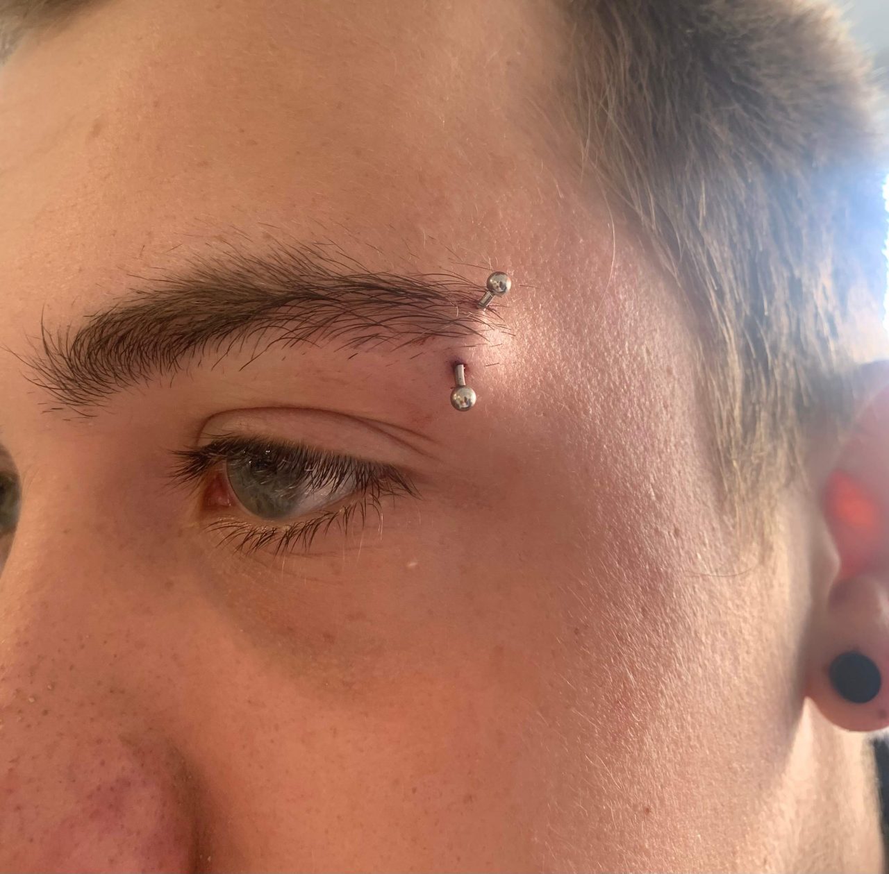 Piercing laten zetten Nine Tattoos