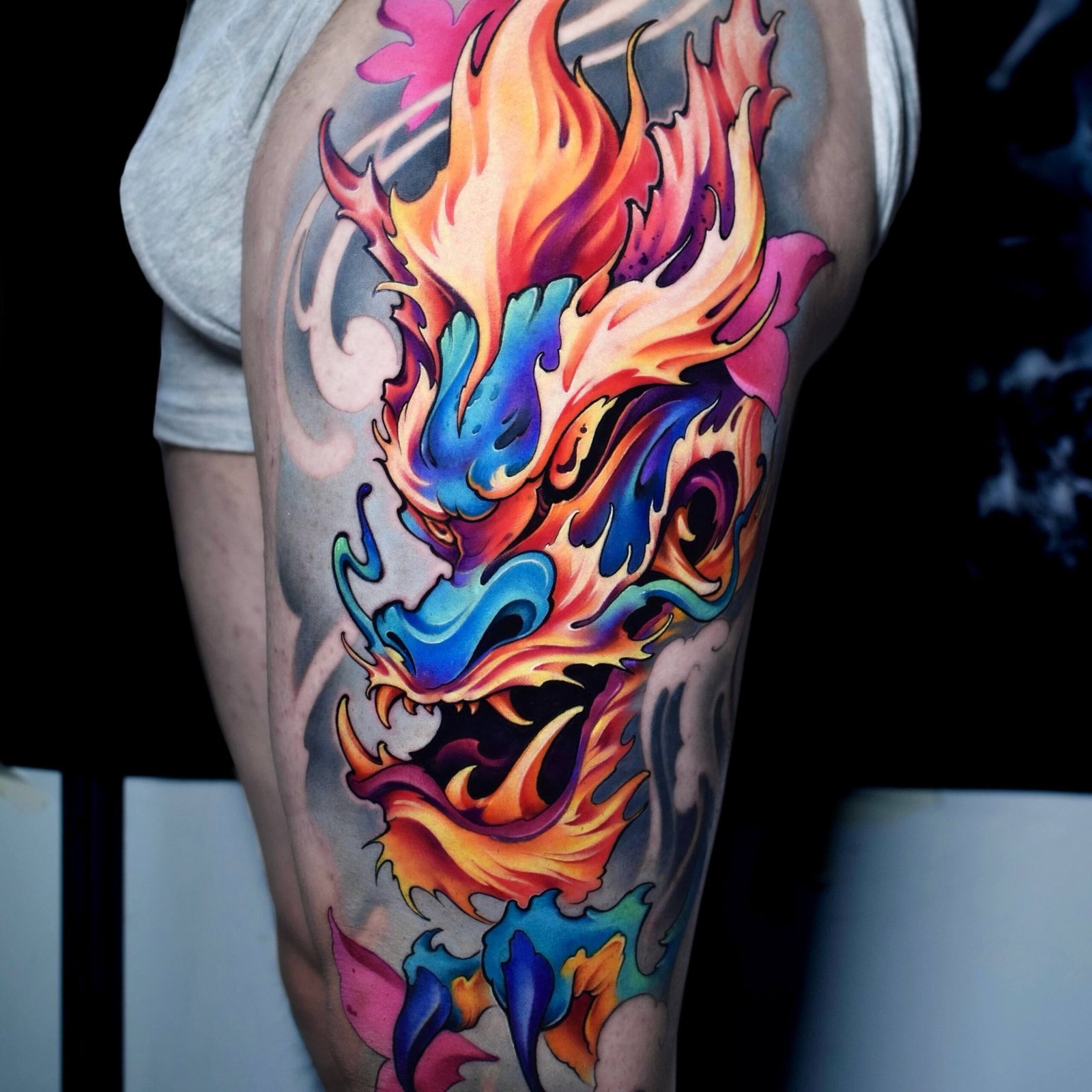 tattooshop voor een tattoo laten zetten piercings nagels en toothgems