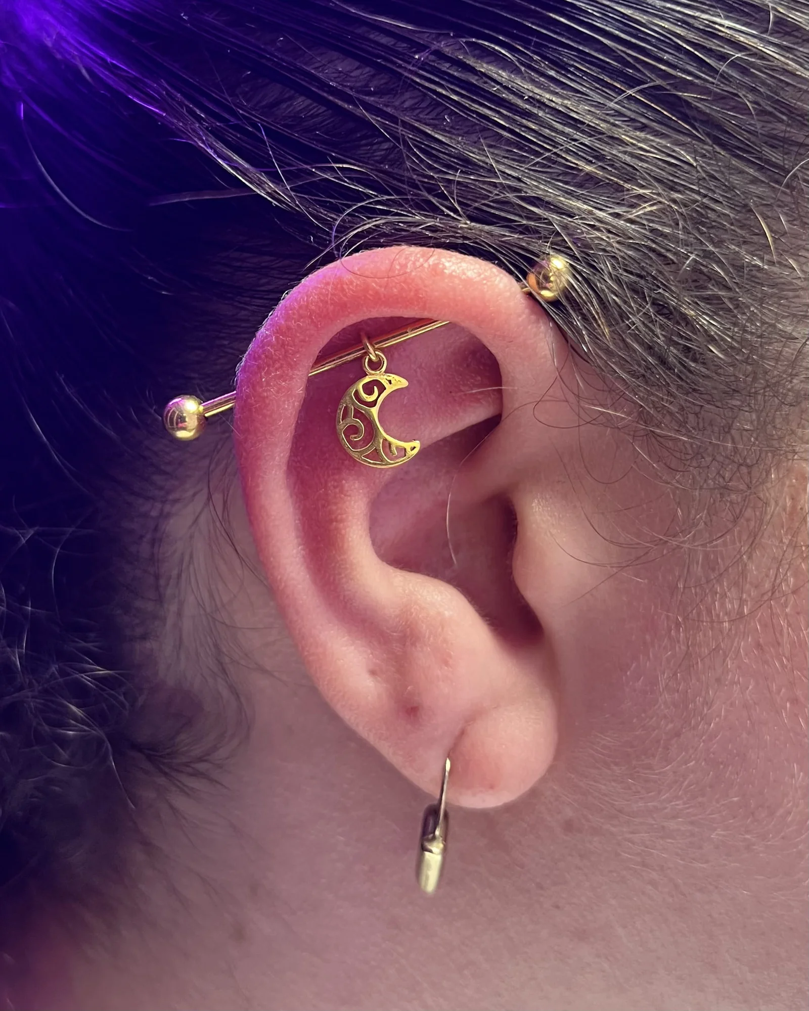 tattooshop voor een tattoo laten zetten piercings nagels en toothgems